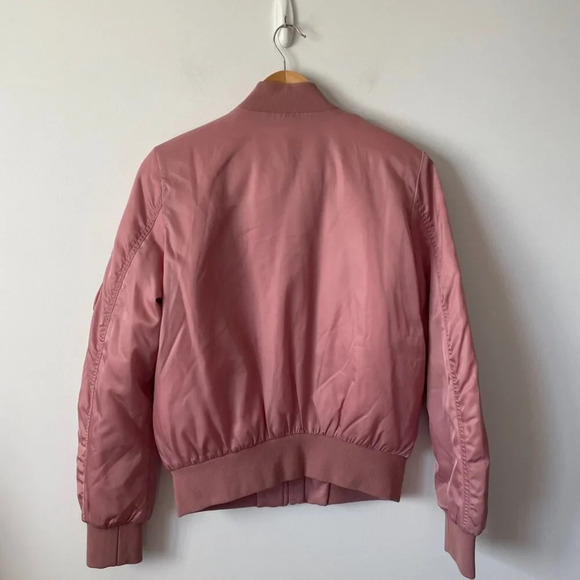 Aritzia The Group By Babaton Gilman Classic Bomber Jacket Coat Pink Sz Small - Picture 7 of 9